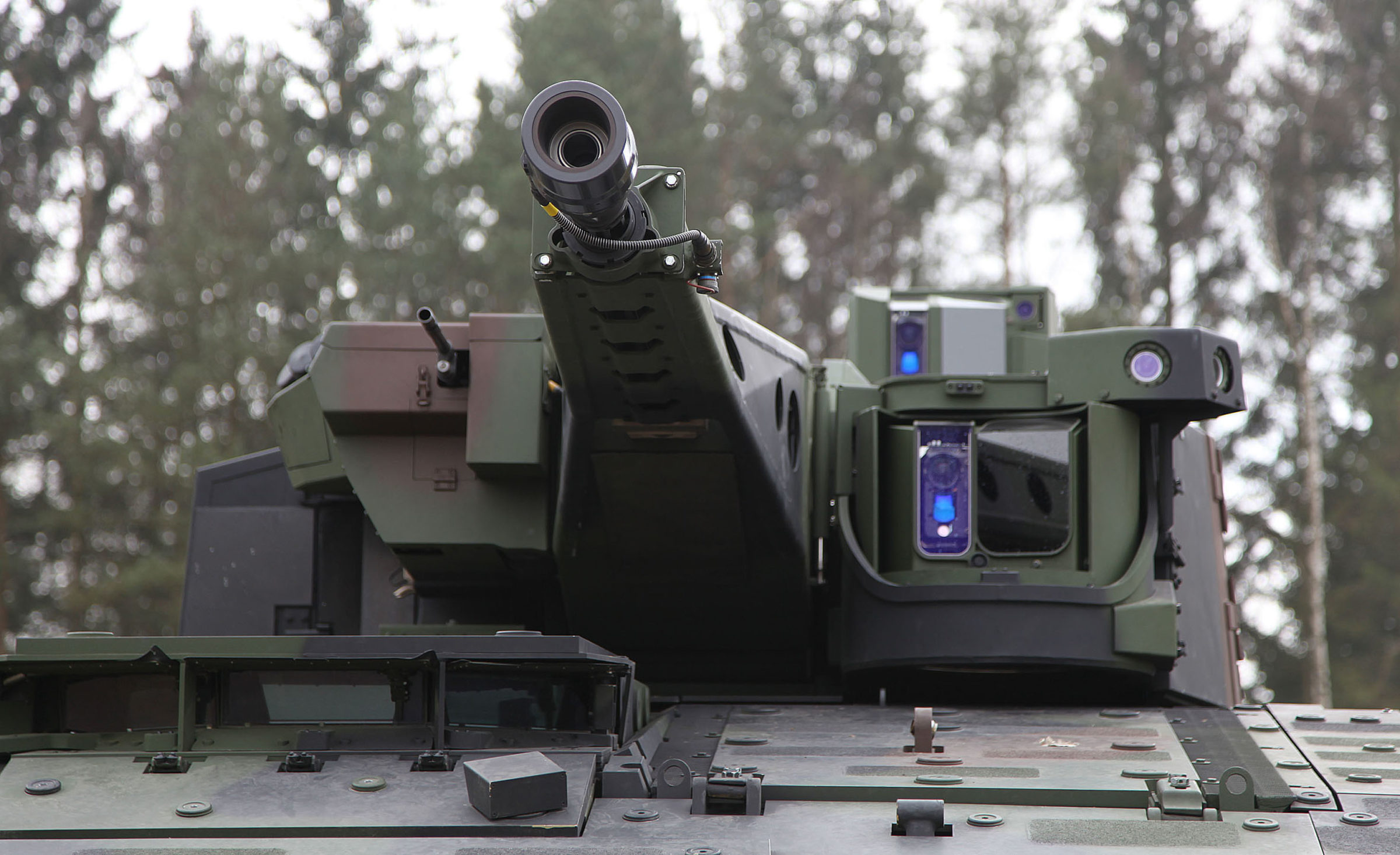 The-front-face-of-a-Rheinmetall-LANCE-turret-mounting-the-Rheinmetall-e1581074507910.jpg