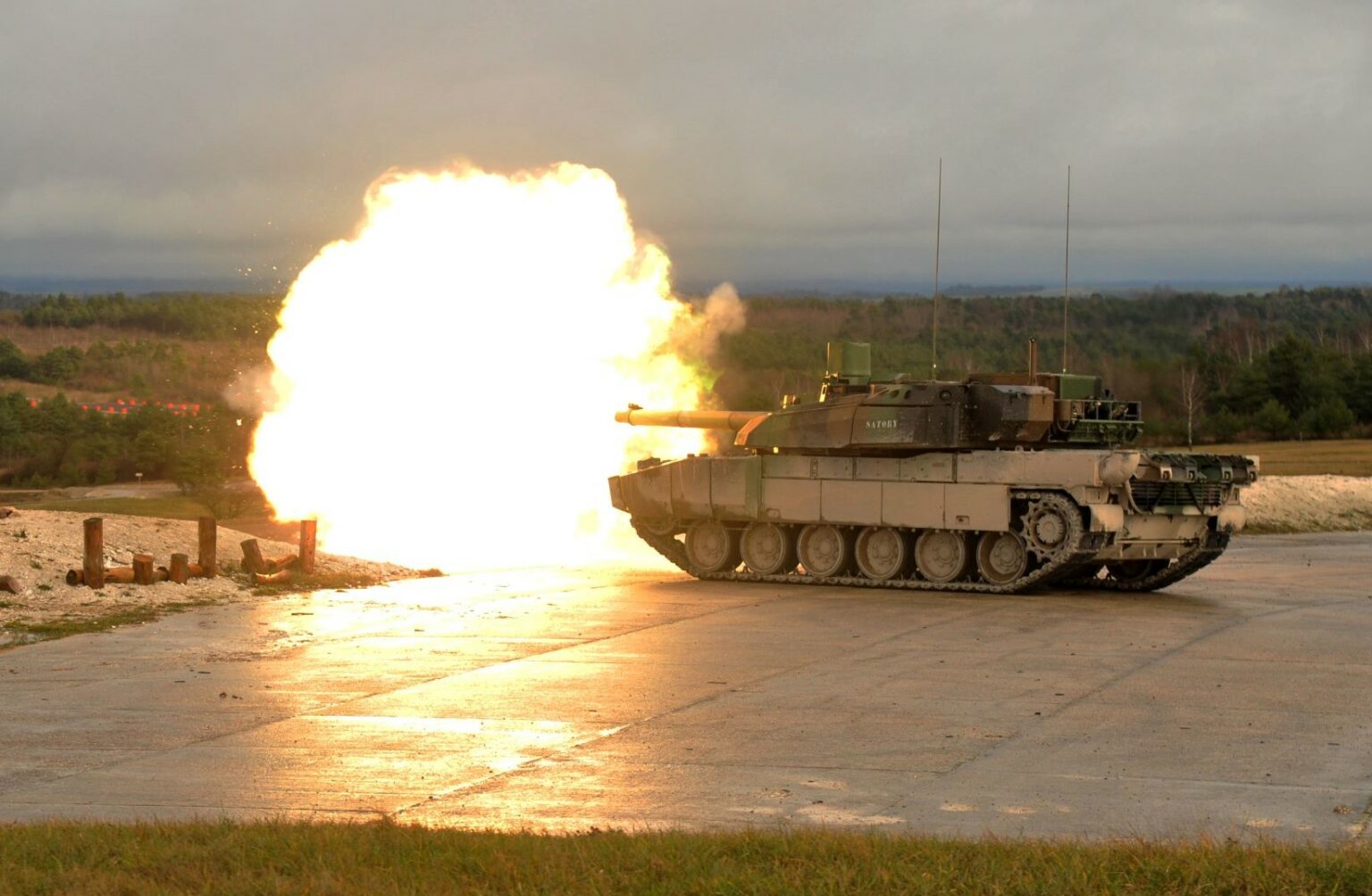Leclerc-MBT-firing-KNDS-1536x1003.jpg