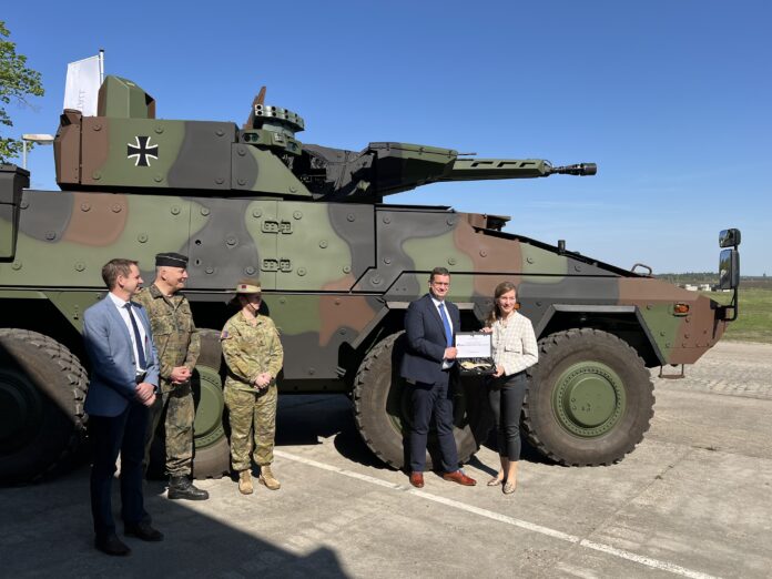 First Boxer heavy weapon carrier handed over to the Bundeswehr ...