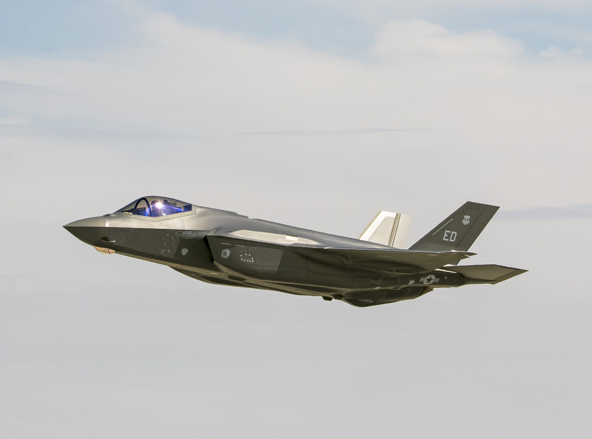 F-35: the future of air dominance or a trillion-dollar trainwreck ...