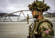 Danish soldiers training in Kangerlussuaq, Greenland, during June 2025. [Forsvaret/Rebekka Gimm]