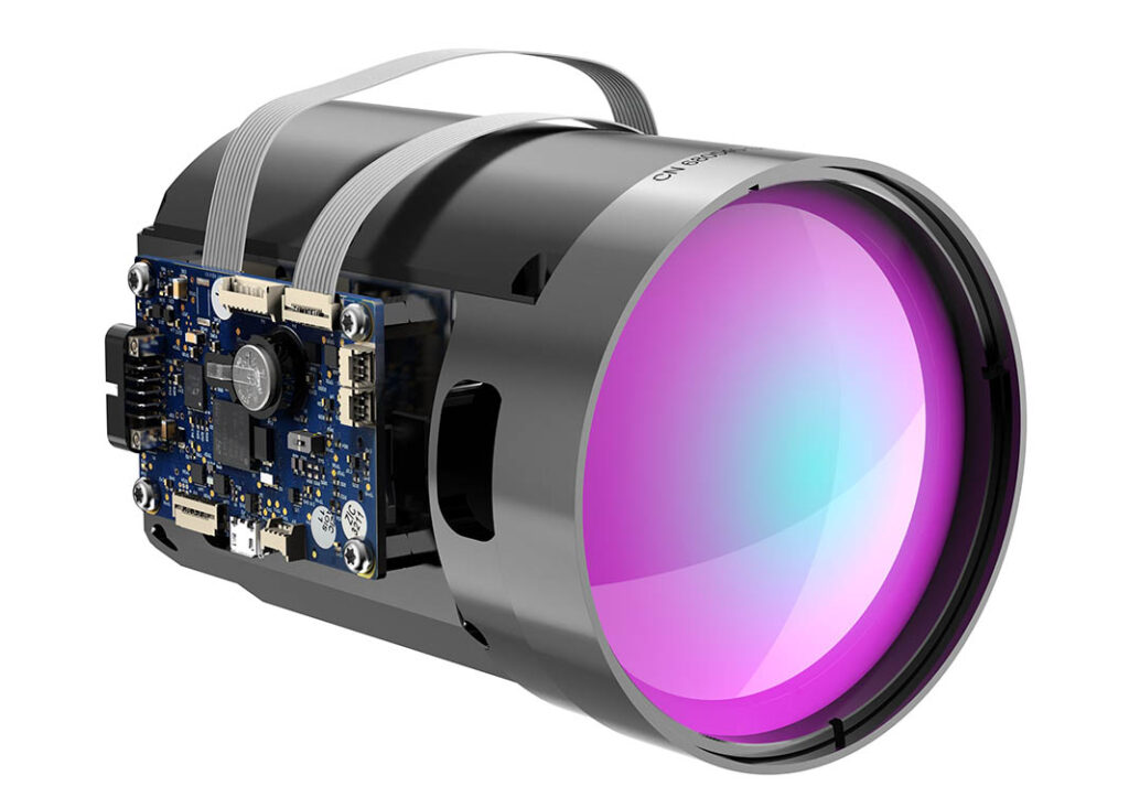 Image 1: Ophir SupIR 10-135mm f/1.8 designed for 5 µm SXGA MWIR detectors