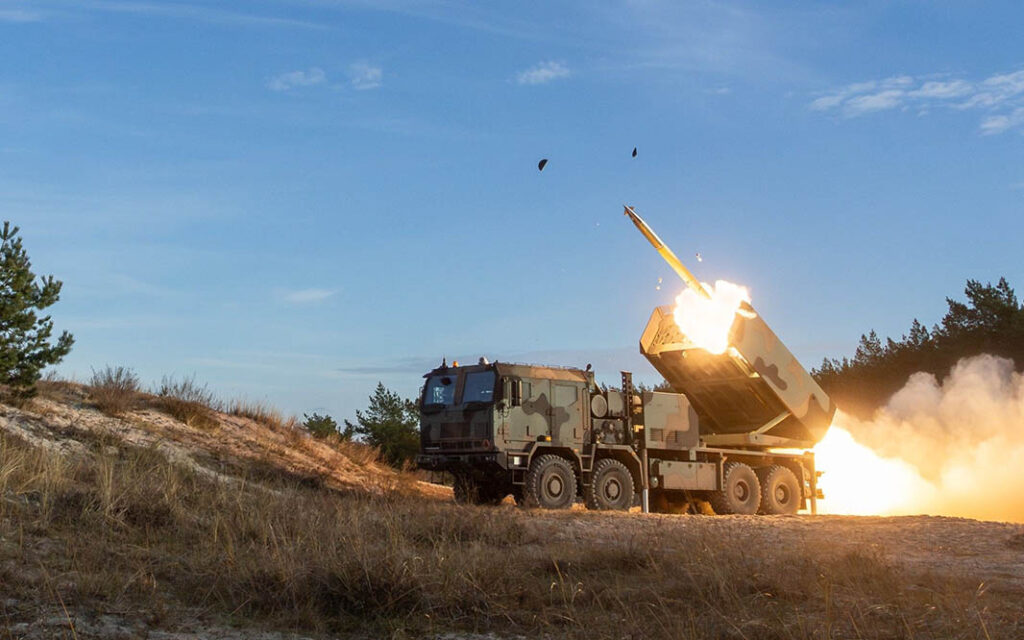 Poland’s Homar-K conducting its first live firing. Poland will eventually have an inventory of 290 K239 Chunmoo MRLs. [Polish Armed Forces]