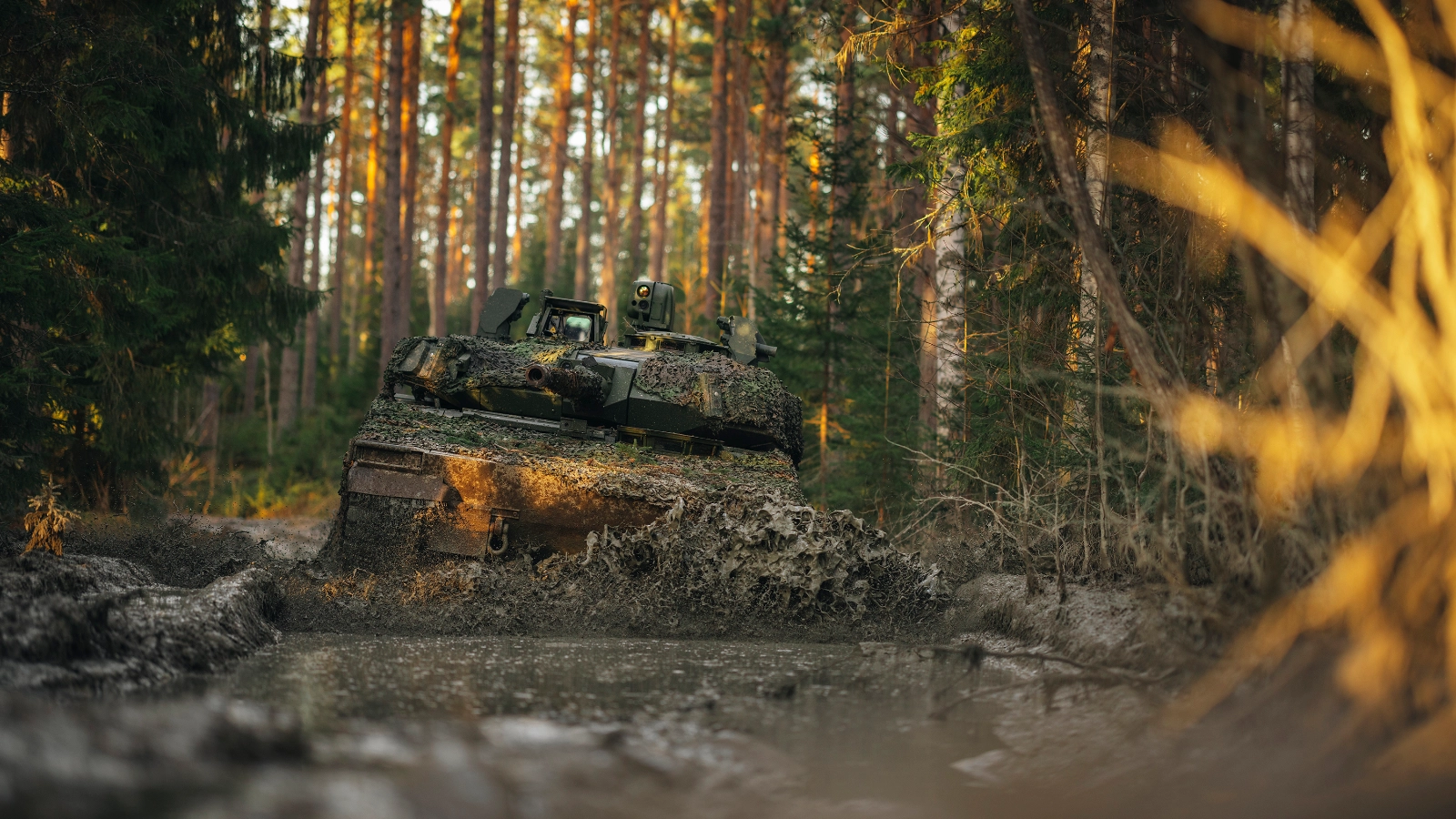 CV90+in+muddy+terrain (BAE Systems)
