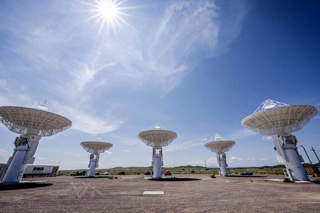 Experiments by Johns Hopkins University’s Applied Physics Laboratory have networked several DARC radar antennas to artificially create a high-gain antenna. This approach forms the core of the DARC radar methodology.