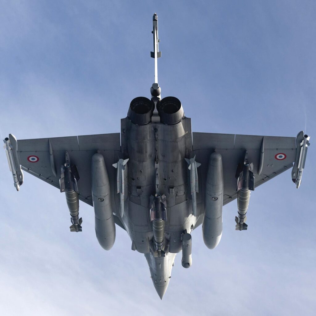 The French Air and Space Force currently has an insufficient number of Rafale aircraft to fulfil all mission requirements in France, its overseas territories, and its operations. [état-major des armées]