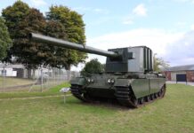 A Centurion Mk 12 hull mated with the FV4005 turret, sporting a 183 mm gun. [RecoMonkey]