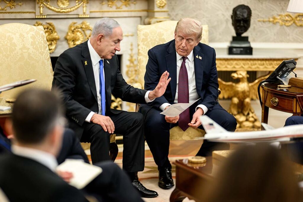 Israeli Prime Minister Netanyahu (left) meeting with US President Donald Trump (right) at the White House on 29 September 2025. (White House)