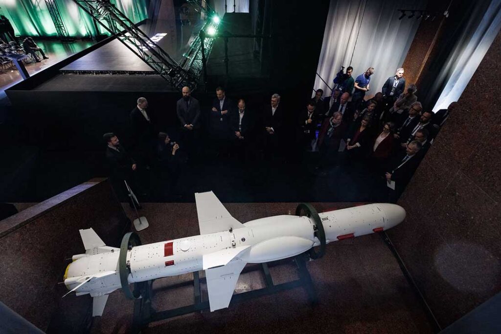 Demonstration of the new version of the Neptune cruise missile to representatives of NATO member states. [Denys Shmyhal X Account]